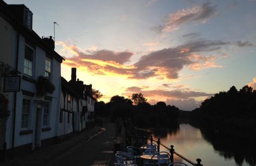 Bewdley Hotel | The Mug House Inn