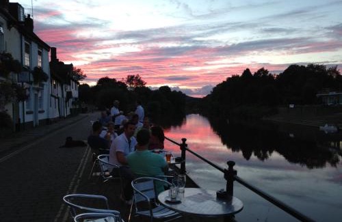 Bewdley Hotel | The Mug House Inn