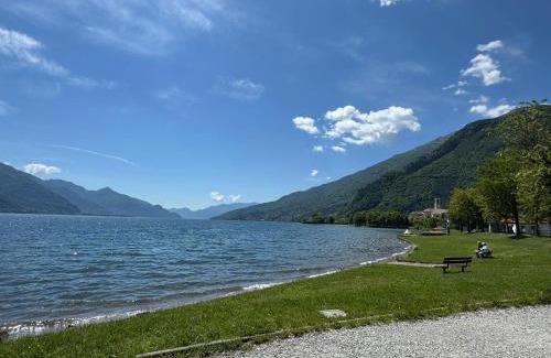 Dongo Apartment | The Music of The Lake - Lake Front with three Bedrooms