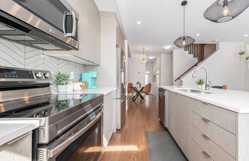 Ottawa Division House | The Mustard Den : furnished mid-term rental @ southeast of Ottawa