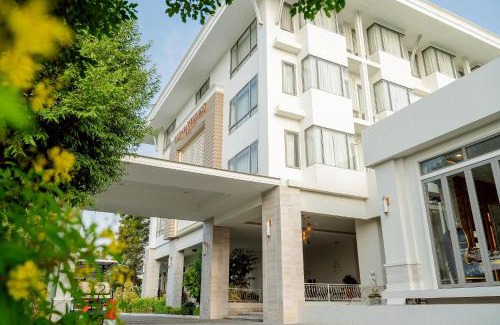 Sattahip Hotel | THE NAVY HOUSE HOTEL