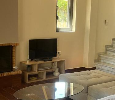 Nea Makri House | The Nea Makri Hideaway