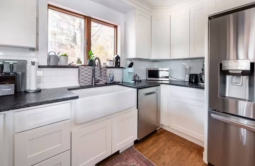 Jeffersonville House | The Nest At Swiss - Lakefront Luxury In The Catskills