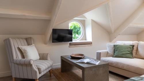 Stroud House | The Nest