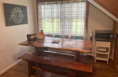Melrose Cottage | The Nest on Lake Santa Fe in Melrose, FL
