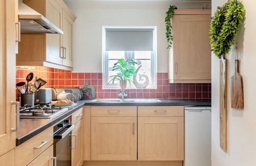 Seaton House | The Nesting Place - Three Bedroom House, Sleeps 6
