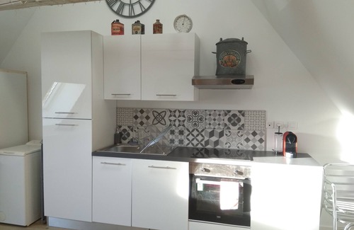 Habsheim Apartment | THE NEW STANDARD PROX BALE WORKSHOP/LOFT