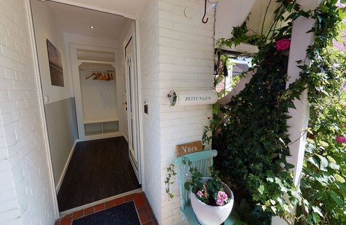 Langeoog Apartment | The newly renovated vacation apartment 'VÖRN' in the MEEDEBHUS for 2 people and your