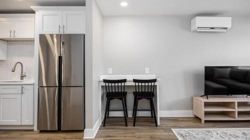 Hillsboro West End Apartment | The Nomad 8BR Buyout 32 Guests in Hillsboro