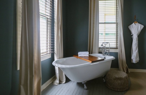North Branch Hotel | The North Branch Inn