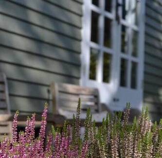Nutbourne Ski Chalet | The Nutbourne Hut - shepherd's hut - pint-sized luxury