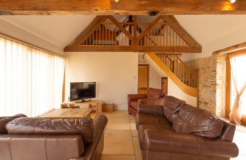 Bourton House | The Oaks - Ash Farm Cotswolds