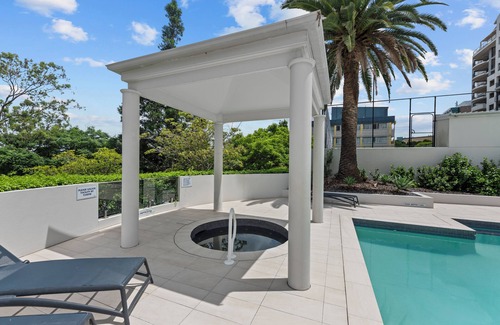 Auchenflower Apartment | The Oasis Apartments