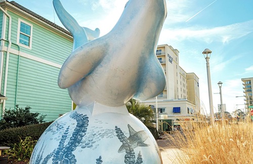 Northeast Virginia Beach Apartment | The Ocean Key Virginia Beach Resort