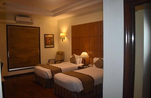 Sat Bari Hotel | The Ocean Pearl Retreat