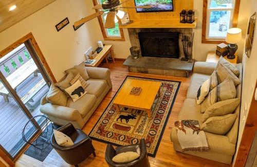 Ludlow House | The "Okemo House" at Trailside
