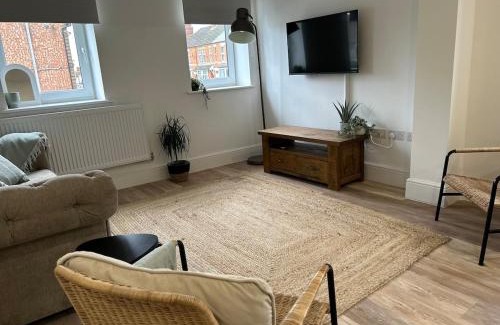 Higham Ferrers Apartment | The Old Band Accommodation 1 kingsize bed and 1 Sofa Bed available