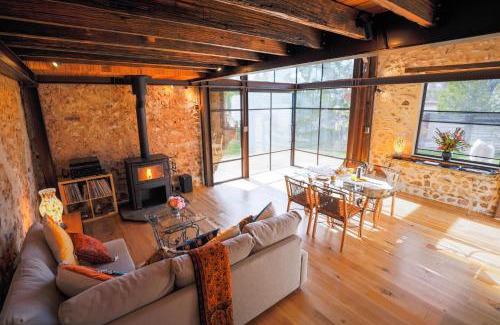 Sellicks Hill Bed & Breakfast | The Old Chaff Mill Organic Vineyard Retreat