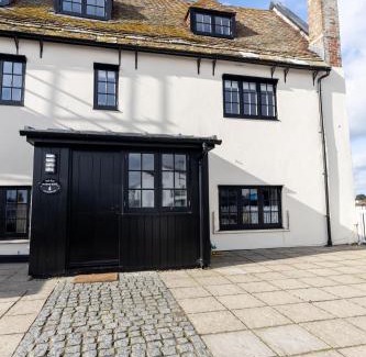 Mudeford House | The Old Customs House - Mudeford Quay