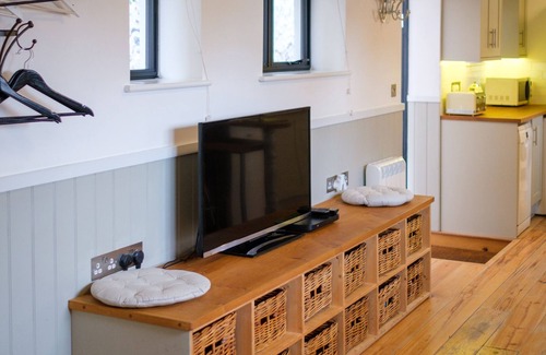 Brandon House | The Old Fire Station - a totally self contained studio apartment.