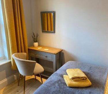 Old Town Hastings House | The Old King's Head with free parking