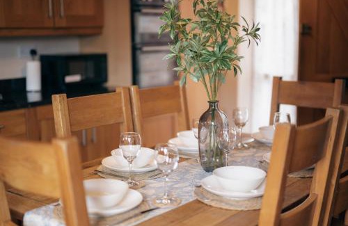 Moreton House | The Old Mill at Barnacre - Cosy cottage with private hot tub & pool access