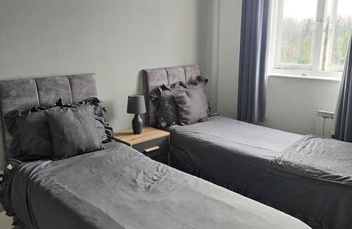 Idmiston Hotel | The Old Railway Hotel