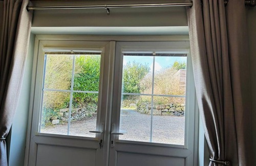 Llanllyfni House | The Old Stables - a gem Surrounded by Mountains!