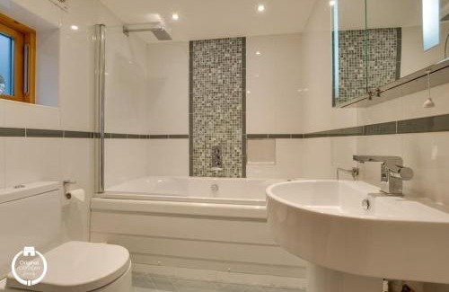 Aberdovey Apartment | The Old Stables Aberdyfi apartment 3