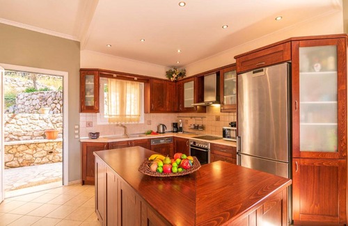 Spartylas House | The Olive Grove Cottage by Konnect - 2,5km from Ipsos