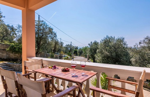 Spartylas House | The Olive Grove Cottage 2.5km from Ipsos