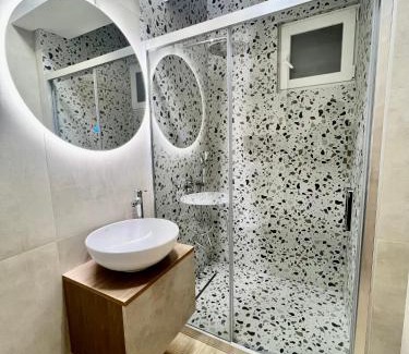 Kumanovo Apartment | The ONE Suites- with terrace in City Center