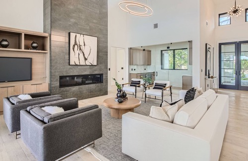 Northshore On Lake Travis House | The Oracle by AvantStay | Luxe Design + Pool, Yoga Room