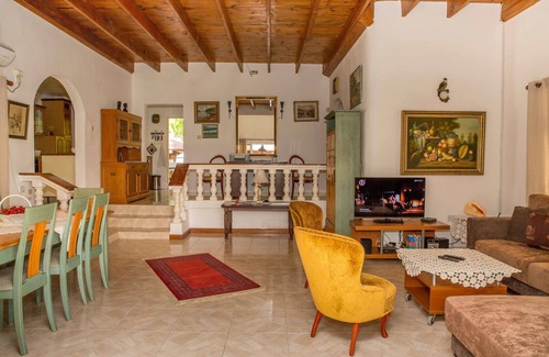 Mahe Island House | The Orchard Holiday Home