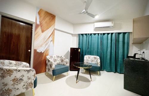 Santacruz Apartment | The Orion Premium Suites