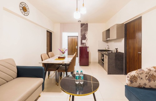 Santacruz Apartment | The Orion Premium Suites