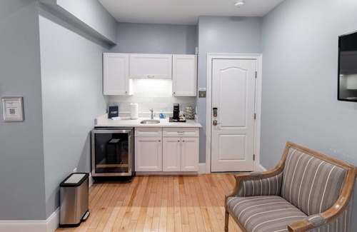 Newport Bed & Breakfast | The Outlook Inn