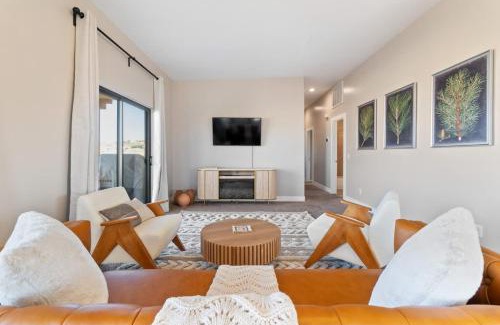Greenehaven House | The Overlook - Amazing Views Hot Tub & Game Room
