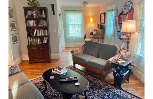 Pittsfield Apartment | The OverNight Library ~ 1/2 mile off I-95