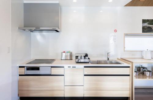 Inzai House | The Owl フクロウ