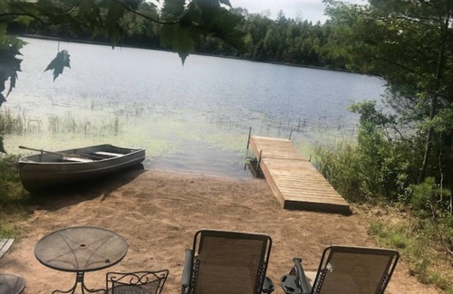 Boulder Junction Cabin | (The Pad) Rustic 2 bedroom cabin on Nichols Lake