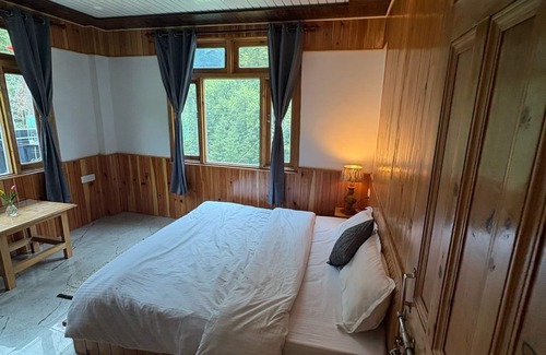 Ghiyagi Hotel | The Pahadi Soul Stay and Café