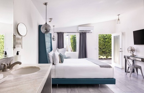 Little Tuscany Hotel | The Palm Springs Hotel