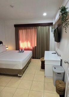 Binong Apartment | The Palmana Tropical Roofline Jayakarta Residence 50