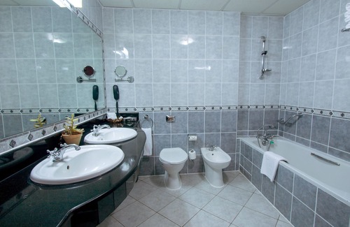 Nairobi Hotel | The Panari Hotel - Near Jomo Kenyatta International Airport