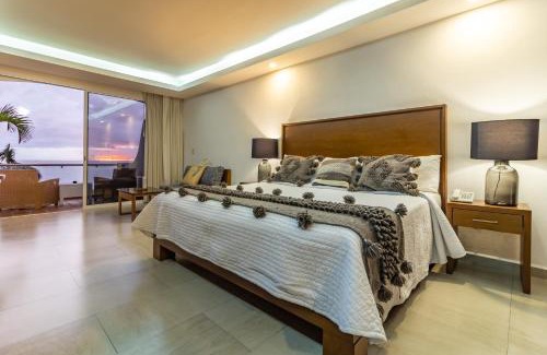 Colonia 5 de Diciembre Hotel | The Paramar Beachfront Boutique Hotel With Breakfast Included - Downtown Malecon