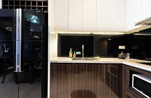 Phu Nhuan Condo | The Parkview - Very Close TSN Airport