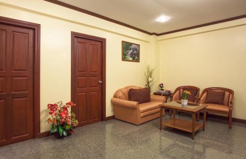 Pathumwan Hotel | The Path Siam