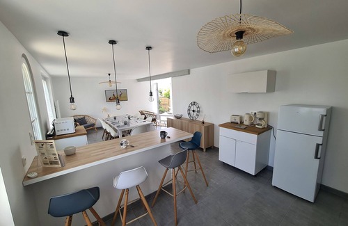 Givrand House | The peace and quiet of a country house with swimming poolSPA 10 minutes from the Vendée beaches