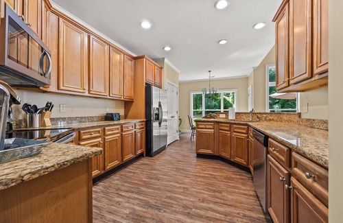 Tyrone House | THE PEACHTREE ABODE